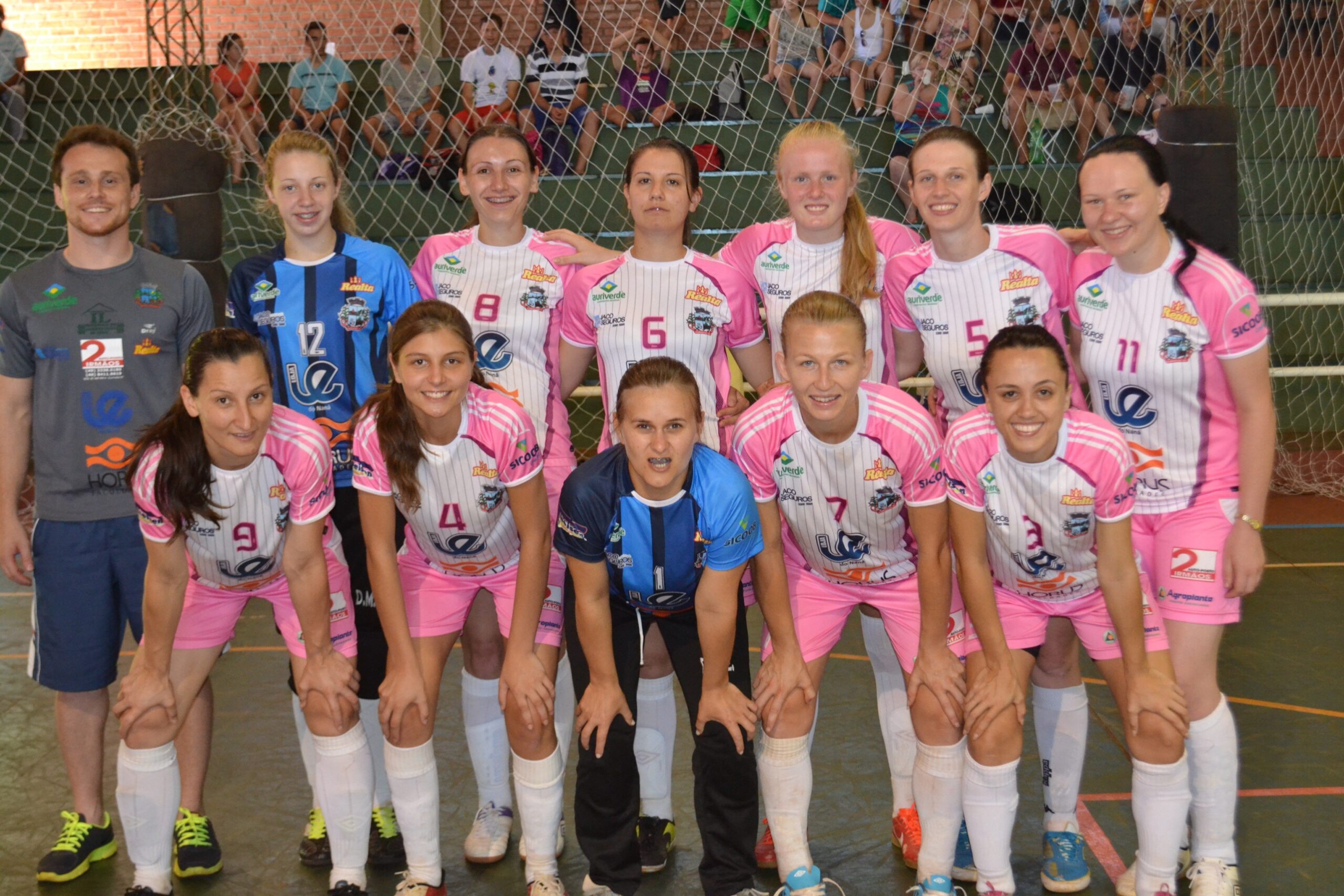 Futsal feminino conquistou o terceiro lugar.
